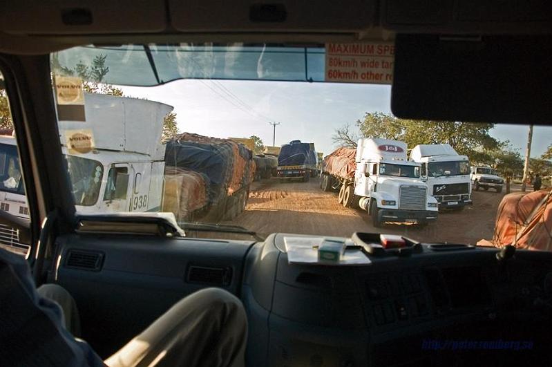 Zambia pictures (3).JPG - Chirundu border; Zam-Zim